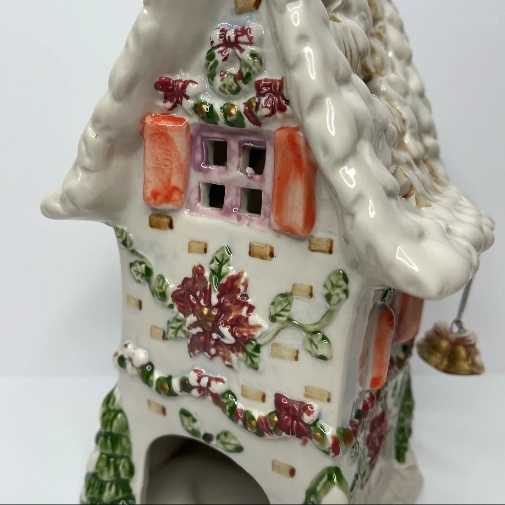 Porcelain Luminary Holiday House‎